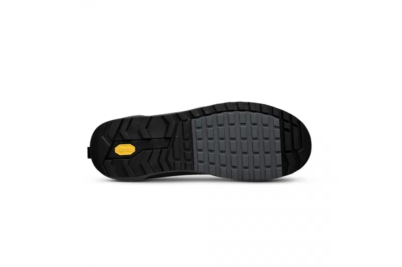 Fizik X2 Ergolace Flat Shoes in Black-1