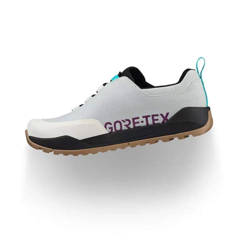 Fizik Terra Ergolace GTX Clip Shoes In Ice/Grey-3